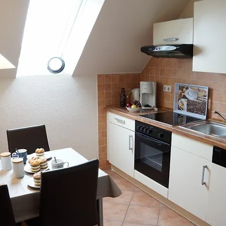 Haus-sonnenscheindg-wohnung-27b * Norden